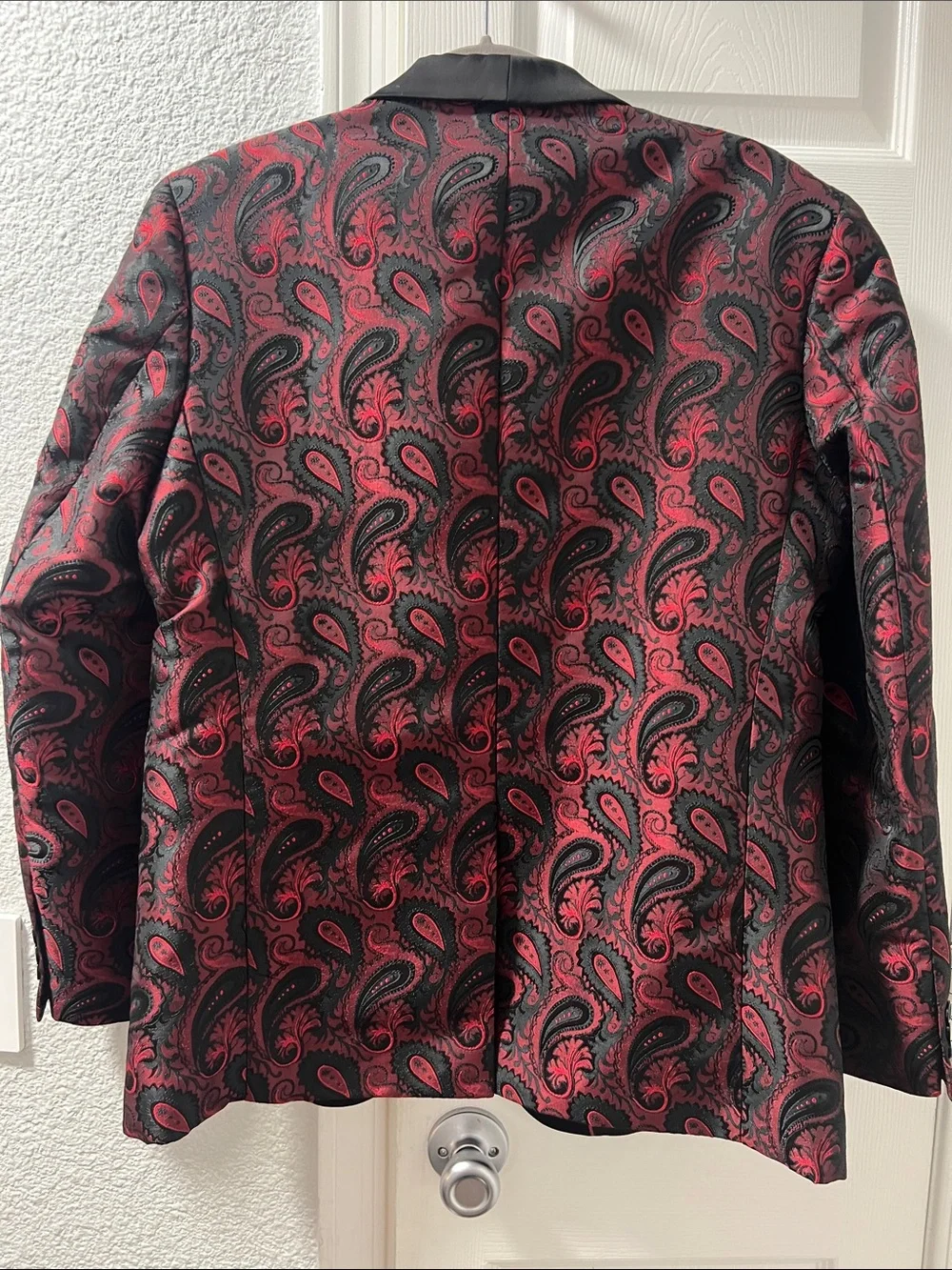 COOFANDY Men's Red & Black Paisley Shawl Lapel Tuxedo Jacket